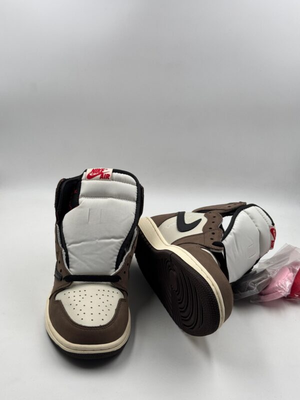 Air Jordan 1 High OG ‘Dark Mocha’ - Image 4